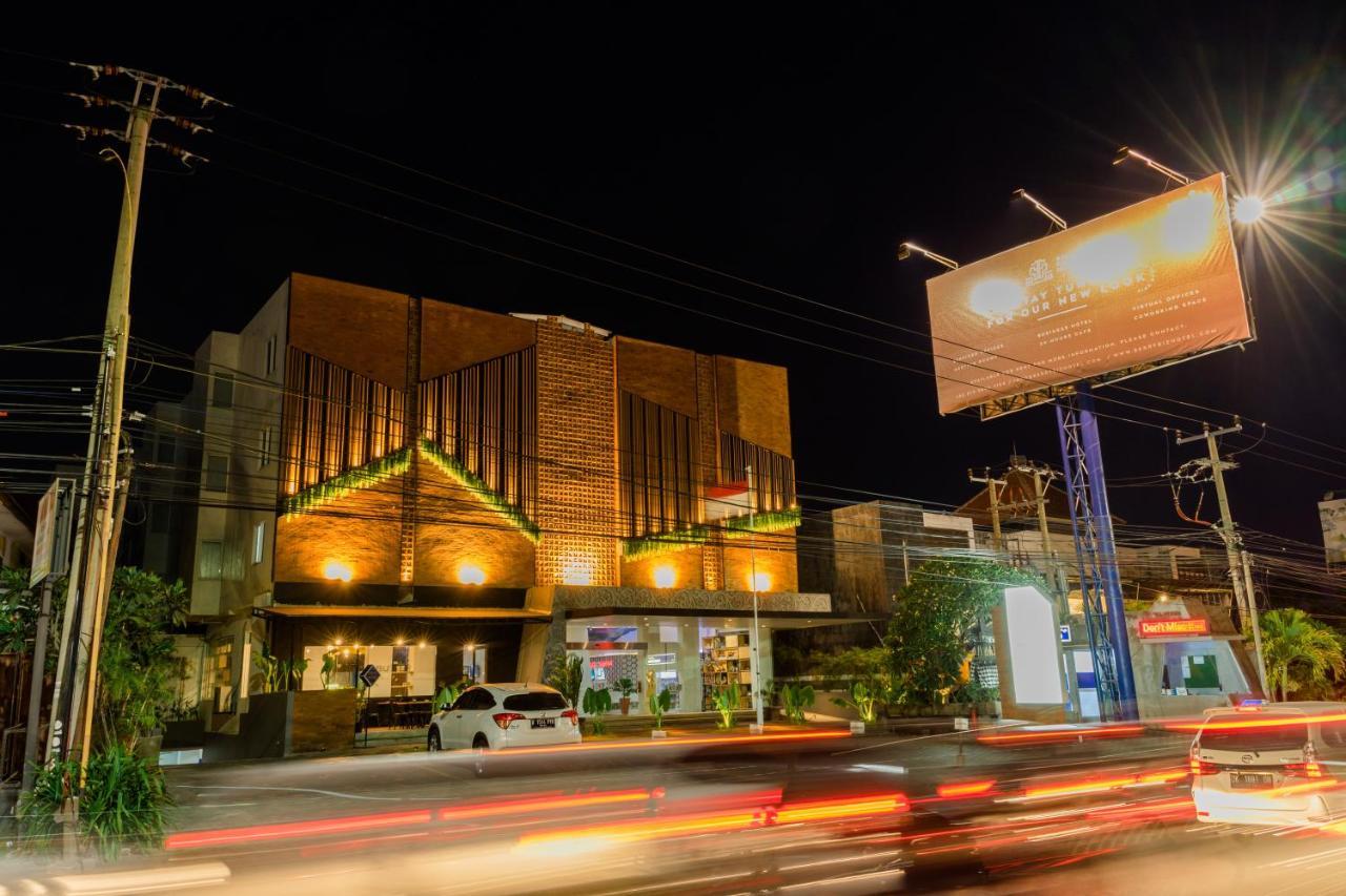 Berry Biz Sunset Road Hotel 3*