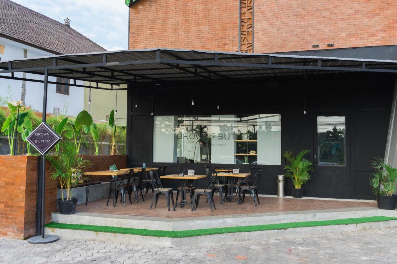 Berry Biz Sunset Road Seminyak (Bali)